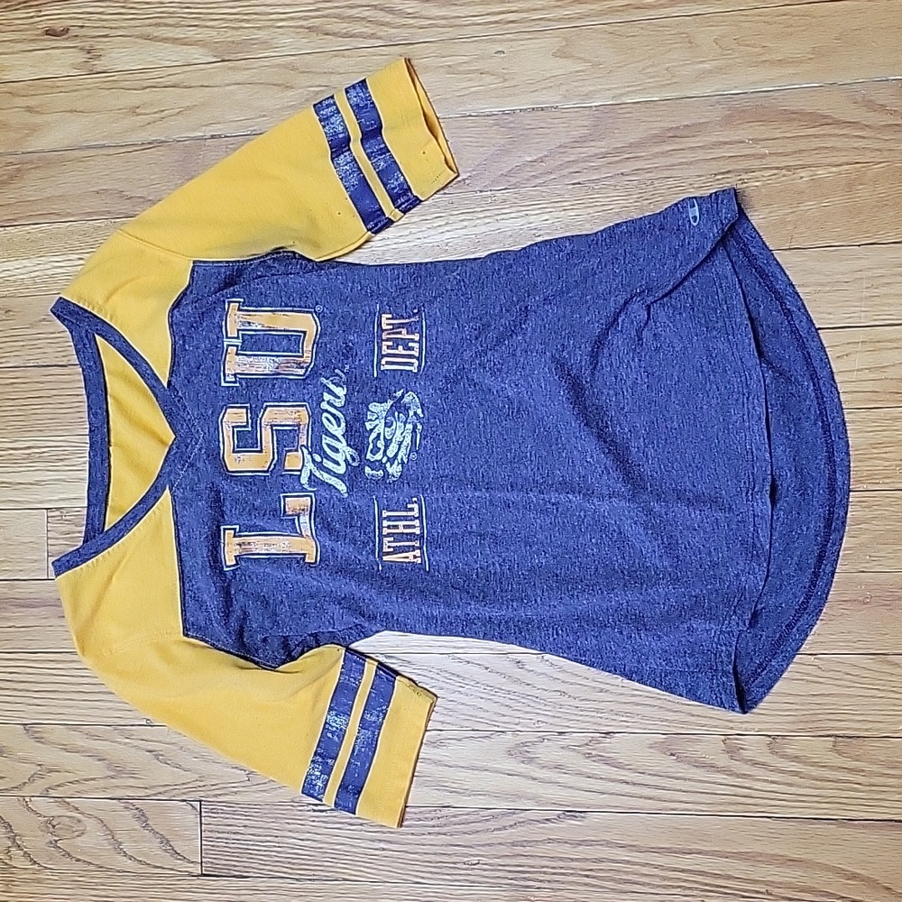 Size small LSU shirt